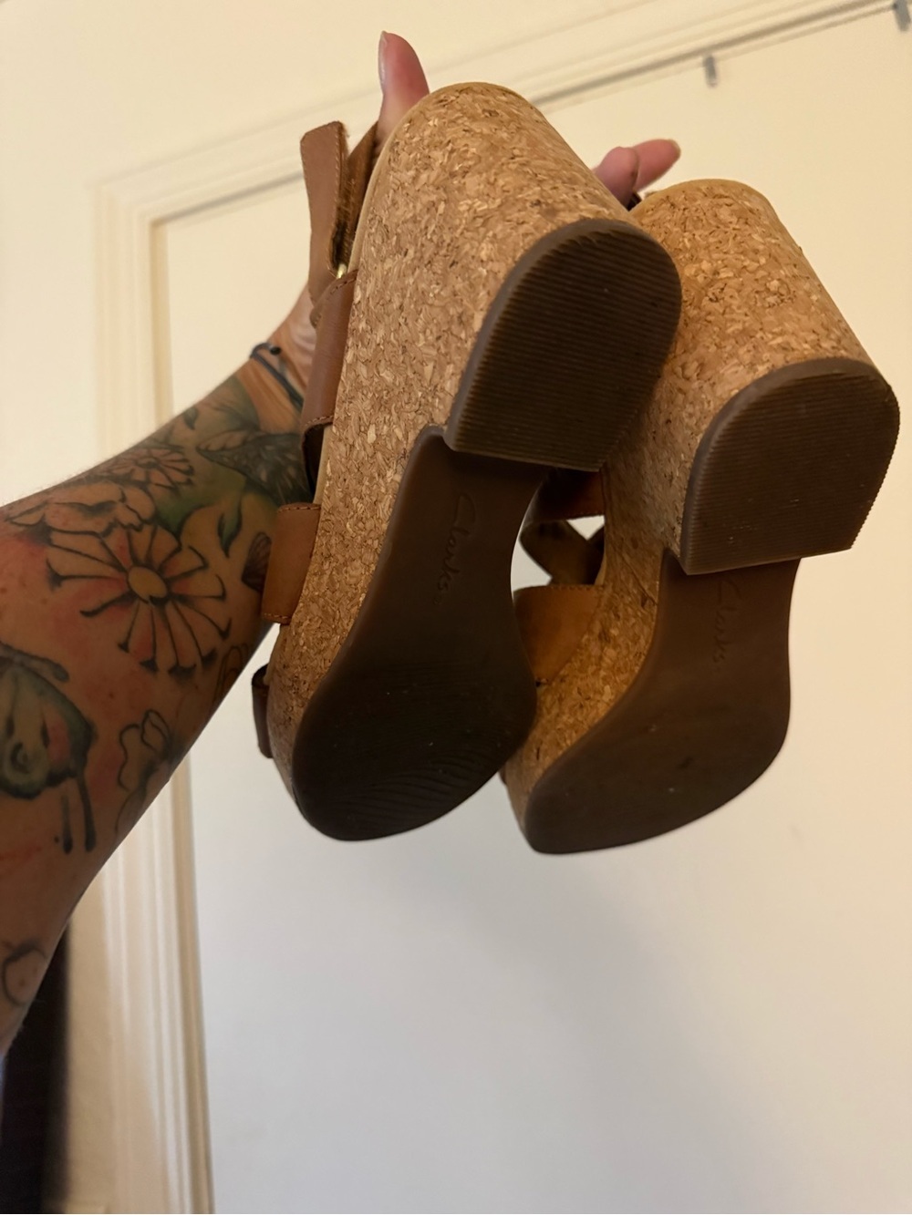 Clarks Brown Leather Crisscross Slingback Sandals - Picture 12 of 12